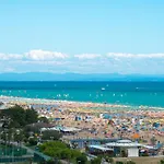 Seafront Luminous Flat In Bibione-beahost Apartamento
