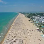 Seafront Luminous Flat In Bibione-beahost *
