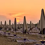 Seafront Luminous Flat In Bibione-beahost Apartamento Bibione