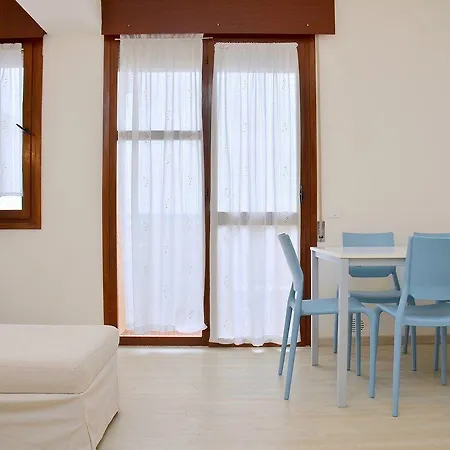Bright Seafront Flat In With Side Sea View Apartment Bibione