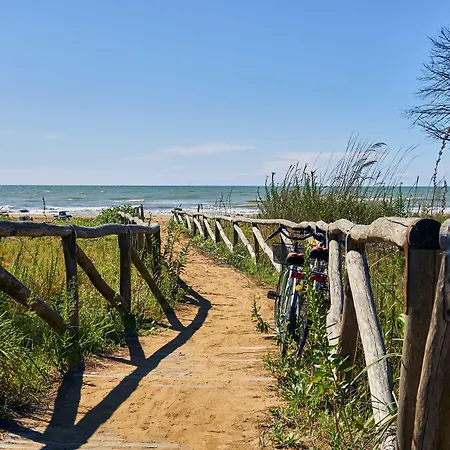 Bright Seafront Flat In With Side Sea View * Bibione